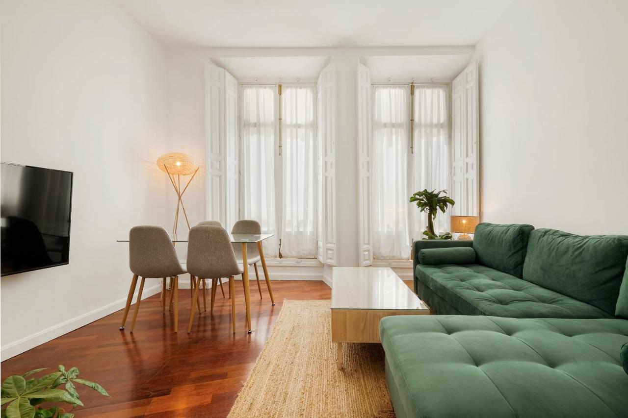 Precioso Apartamento En El Corazon De マラガ エクステリア 写真